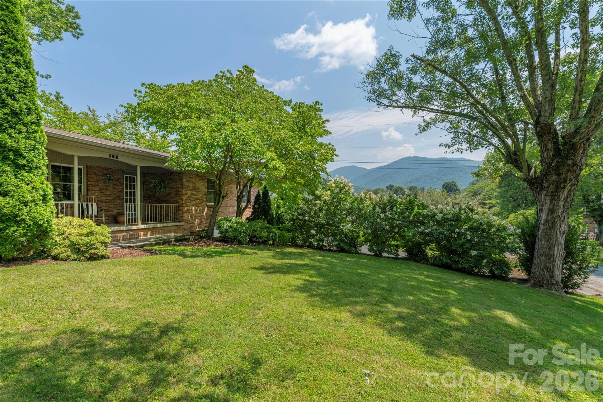 102 Azalea Drive - Photo 2