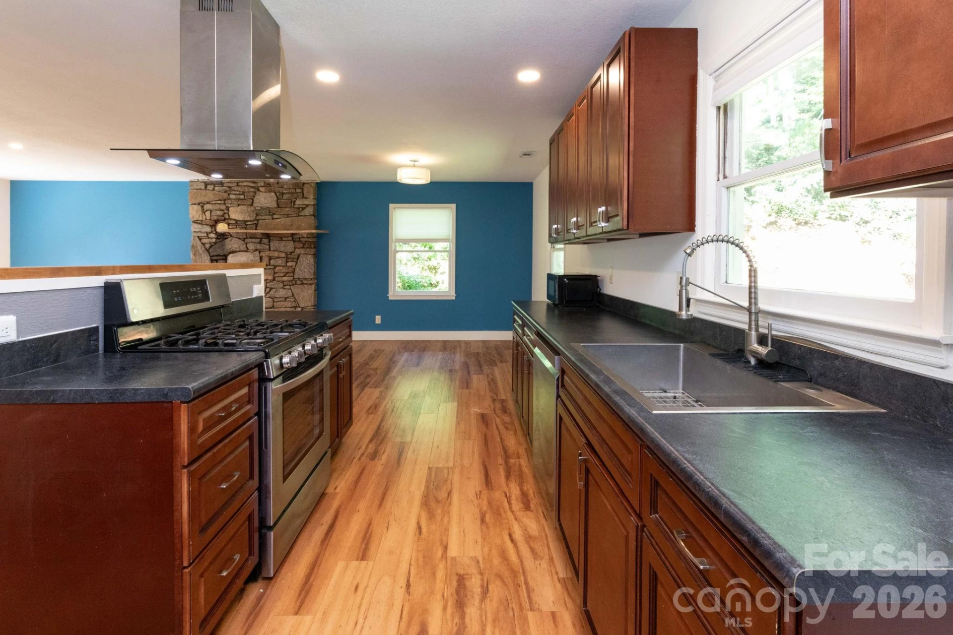 1009 Sharon Ridge Road - Photo 5