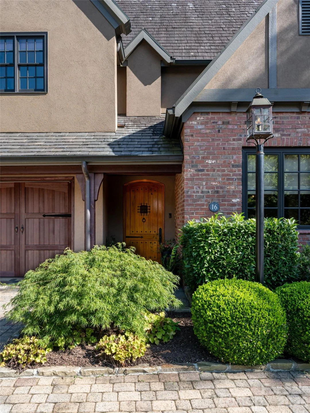 16 Village Oak Drive - Photo 3