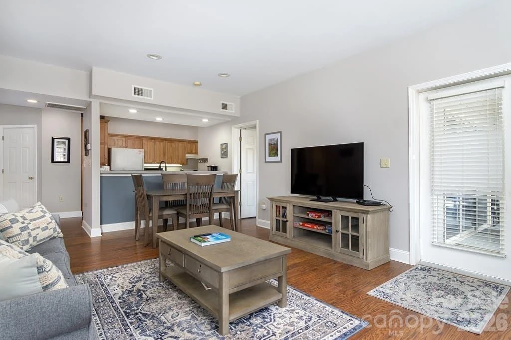 162 Stonecrest Court - Photo 7