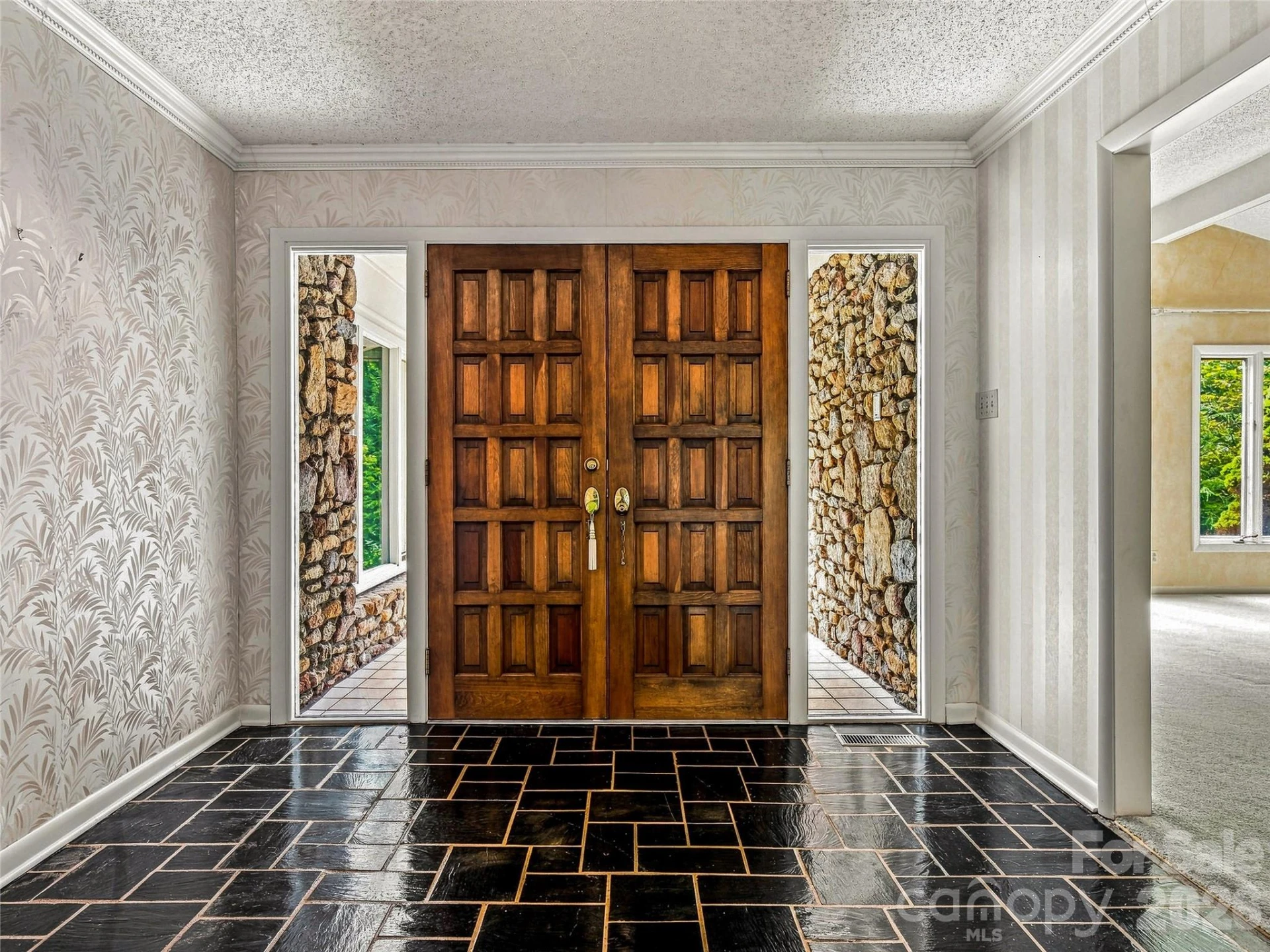 175 Robinhood Road - Photo 6