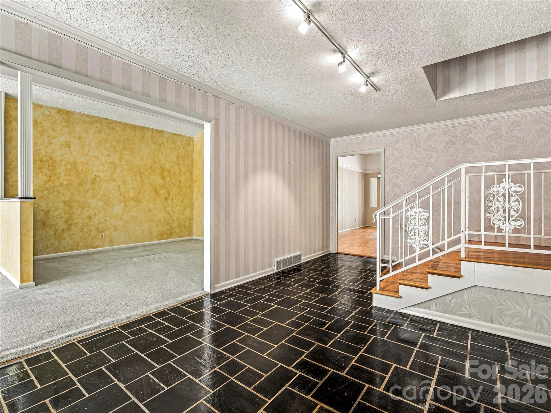 175 Robinhood Road - Photo 7