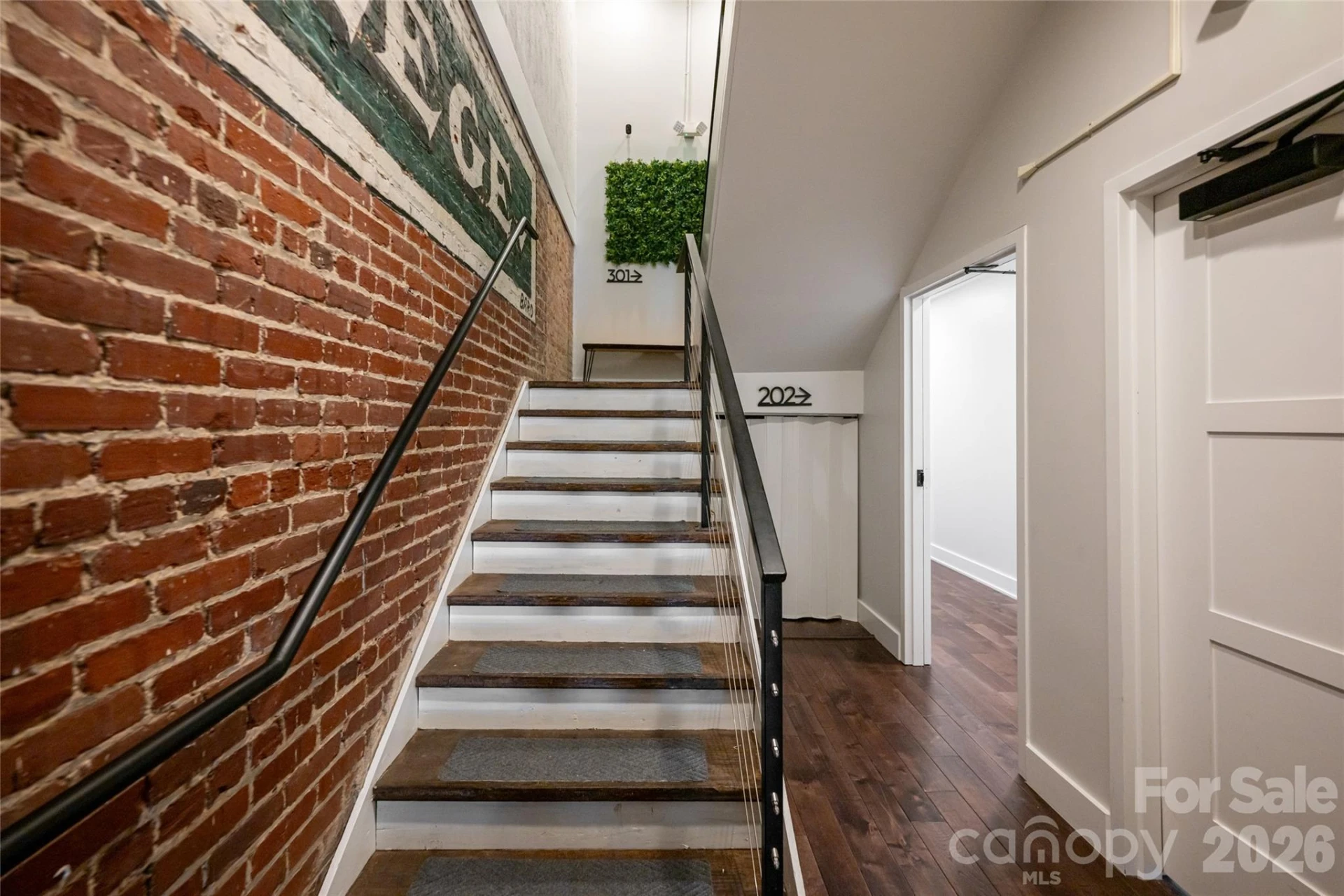 122 College Street #202 - Photo 6