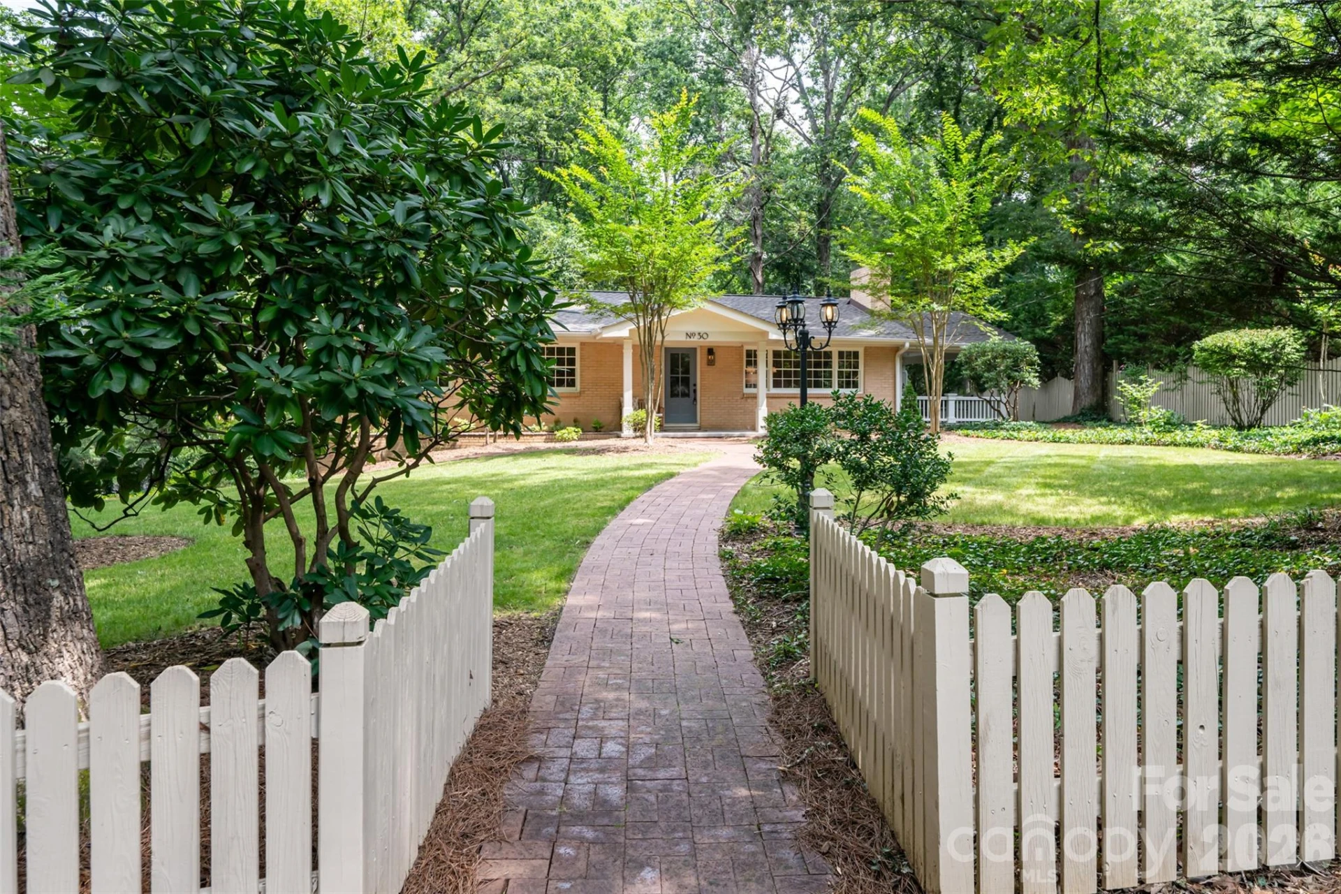 30 Stockwood Road - Photo 2