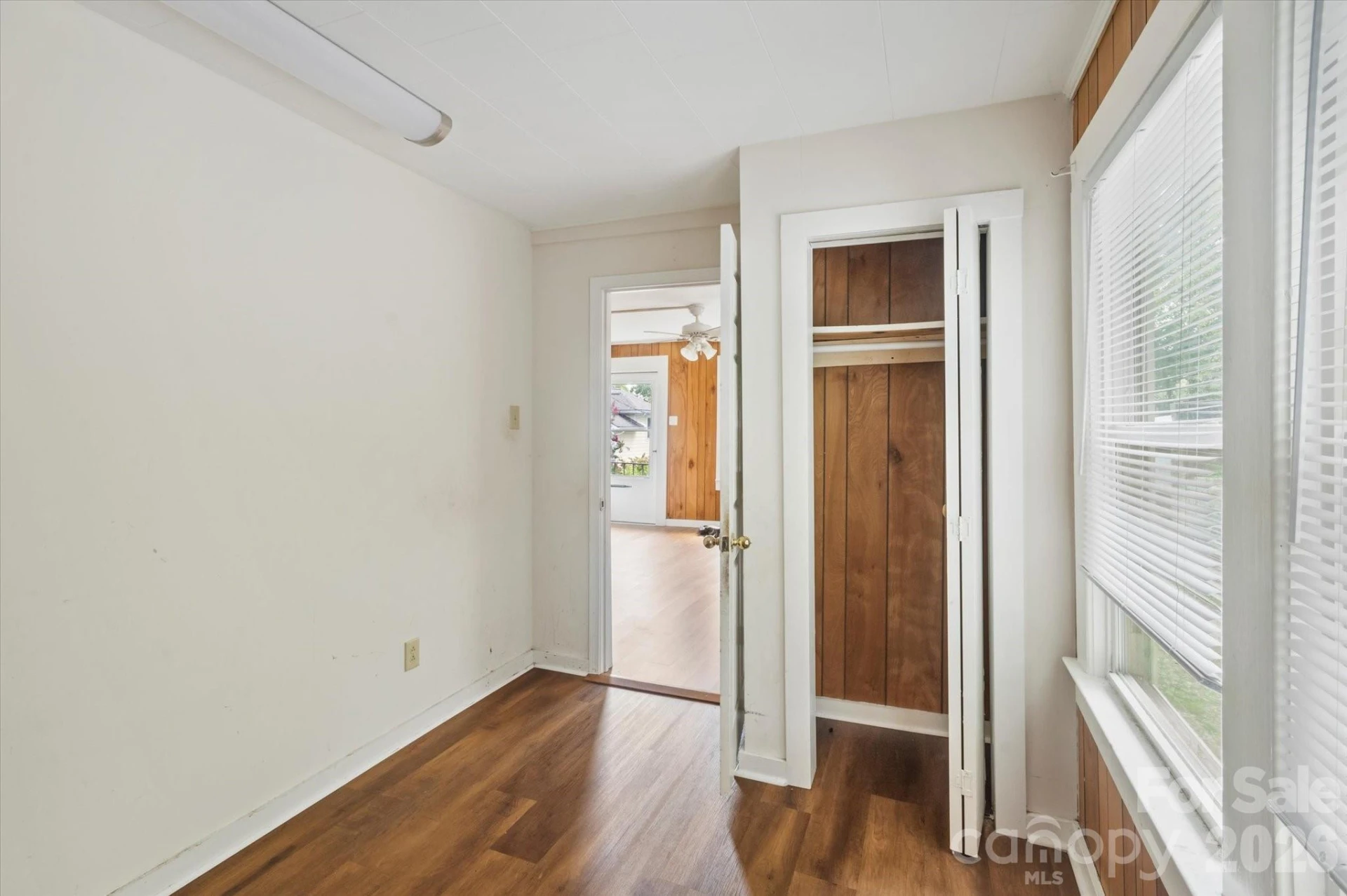 138 West Lane - Photo 8