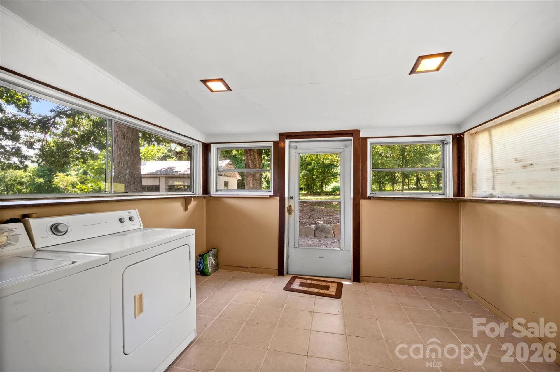 375 E King Street - Photo 13