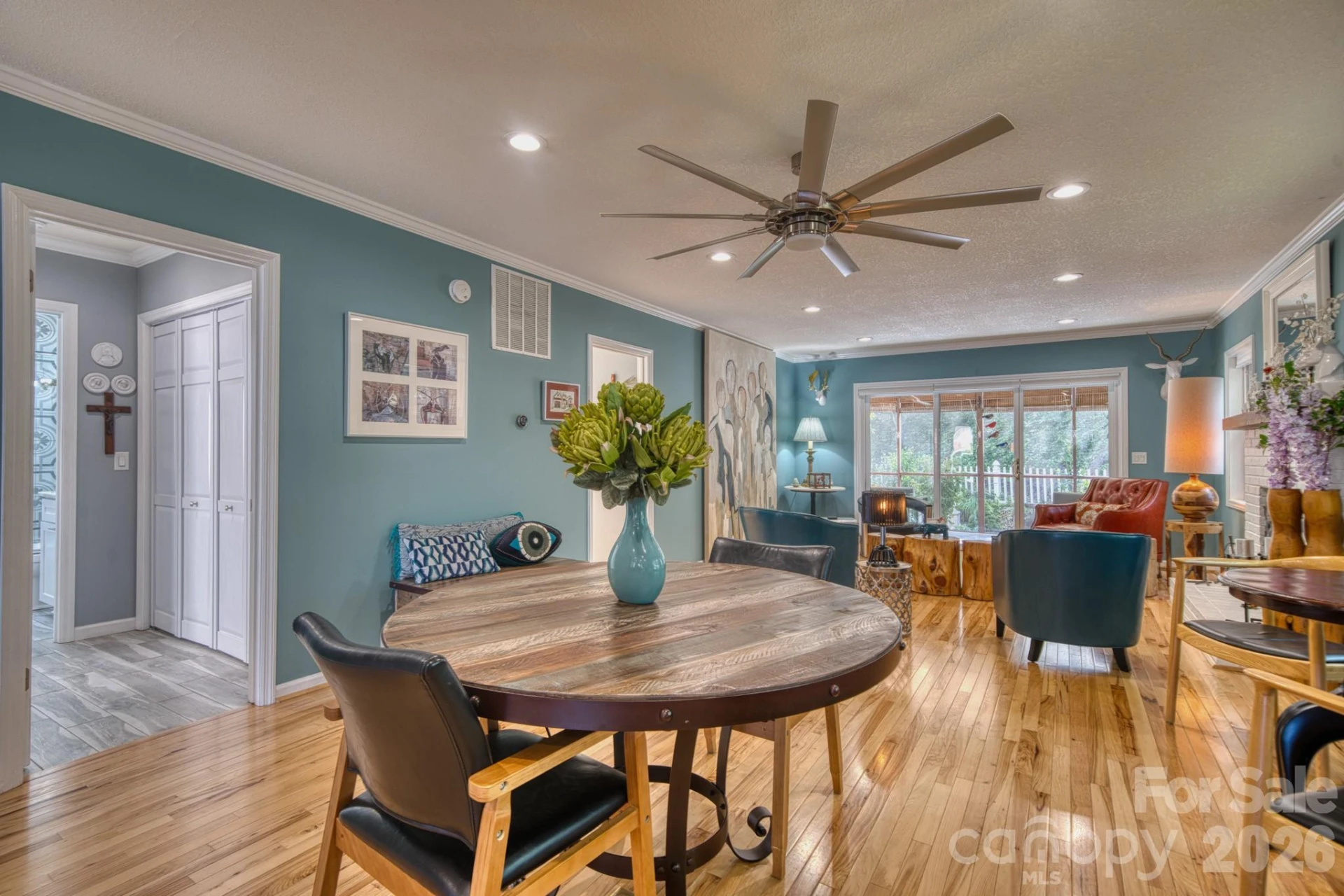 130 Exeter Court - Photo 4