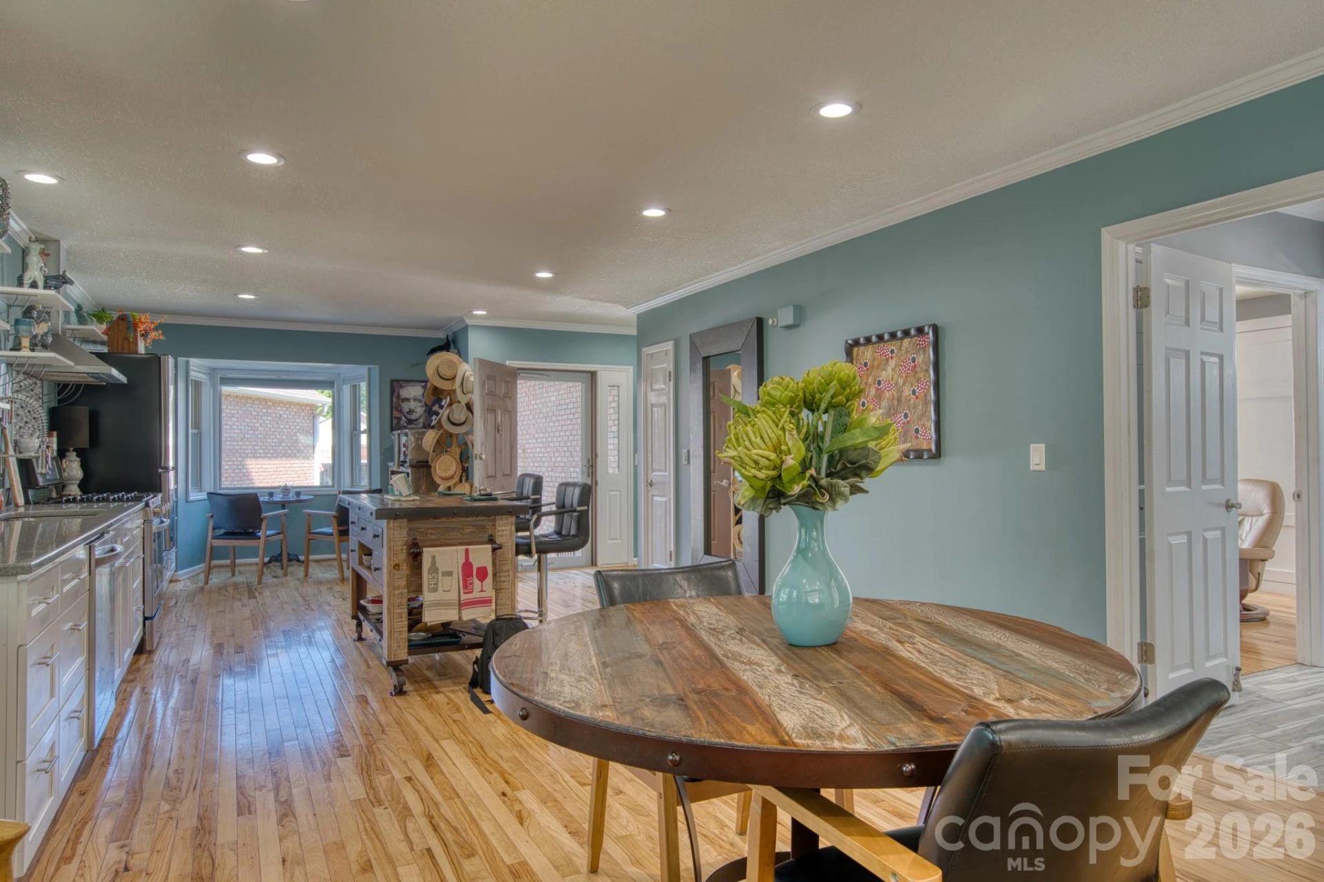 130 Exeter Court - Photo 10