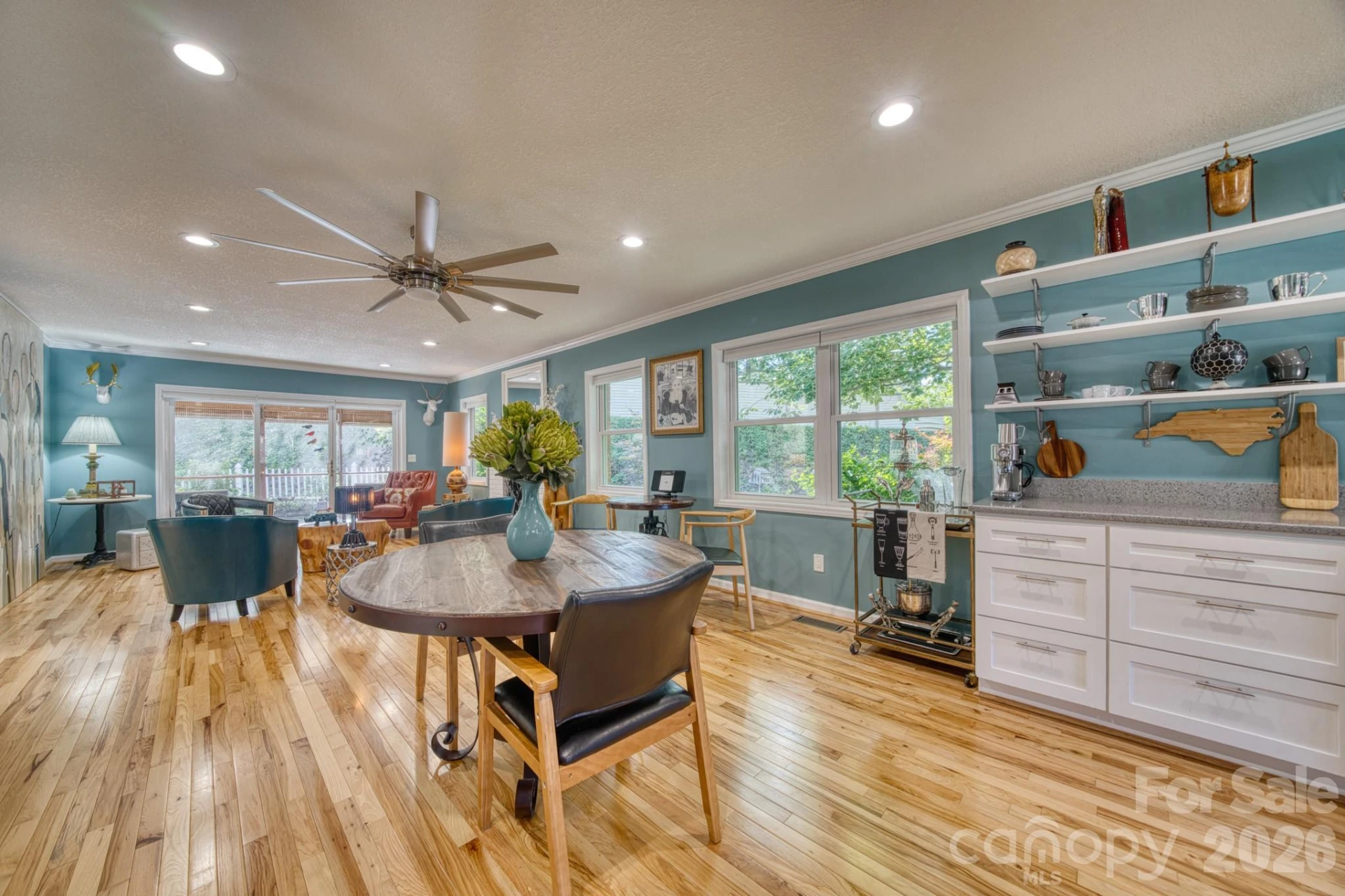 130 Exeter Court - Photo 11