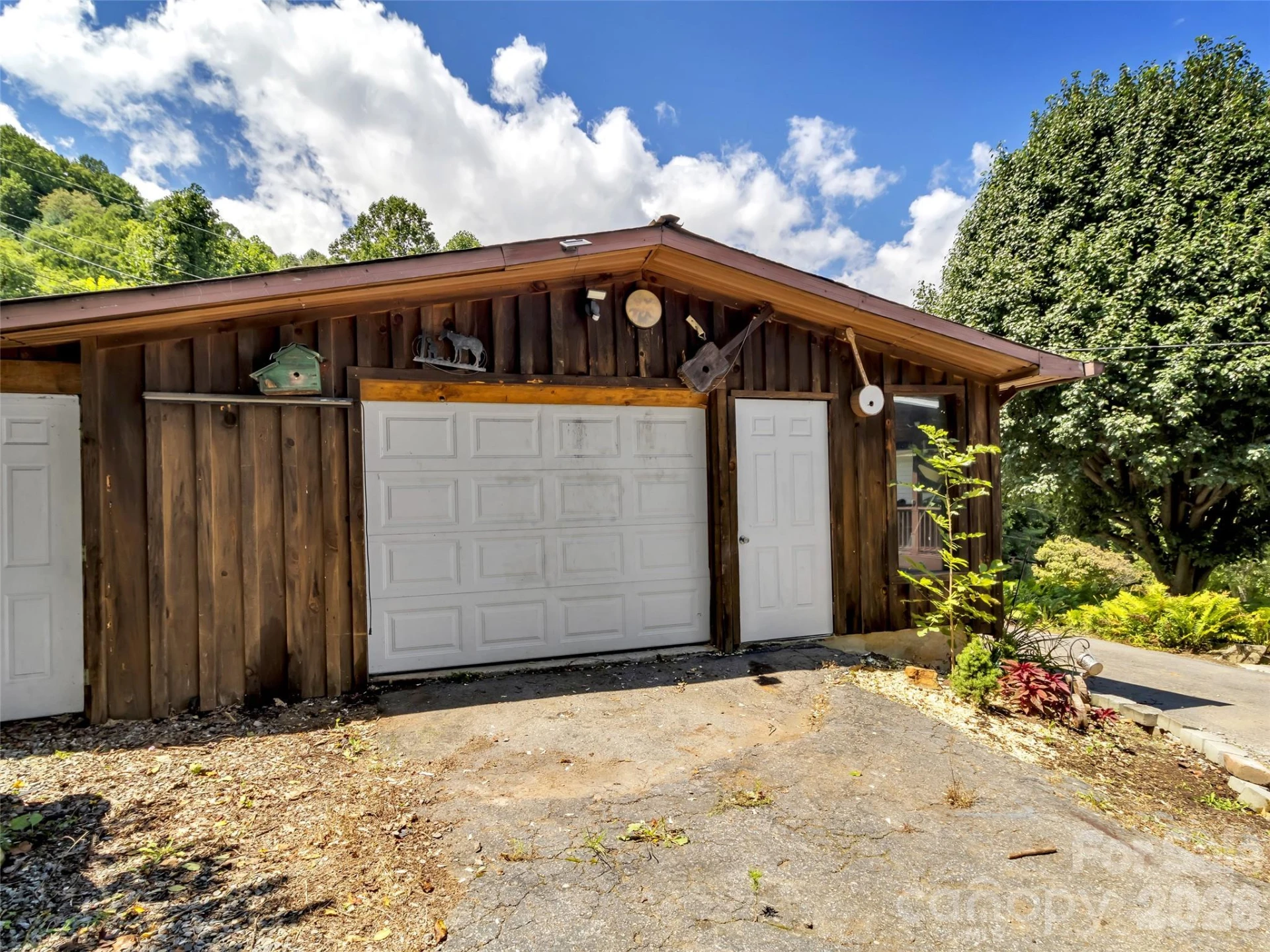 555 Acres View Drive - Photo 37