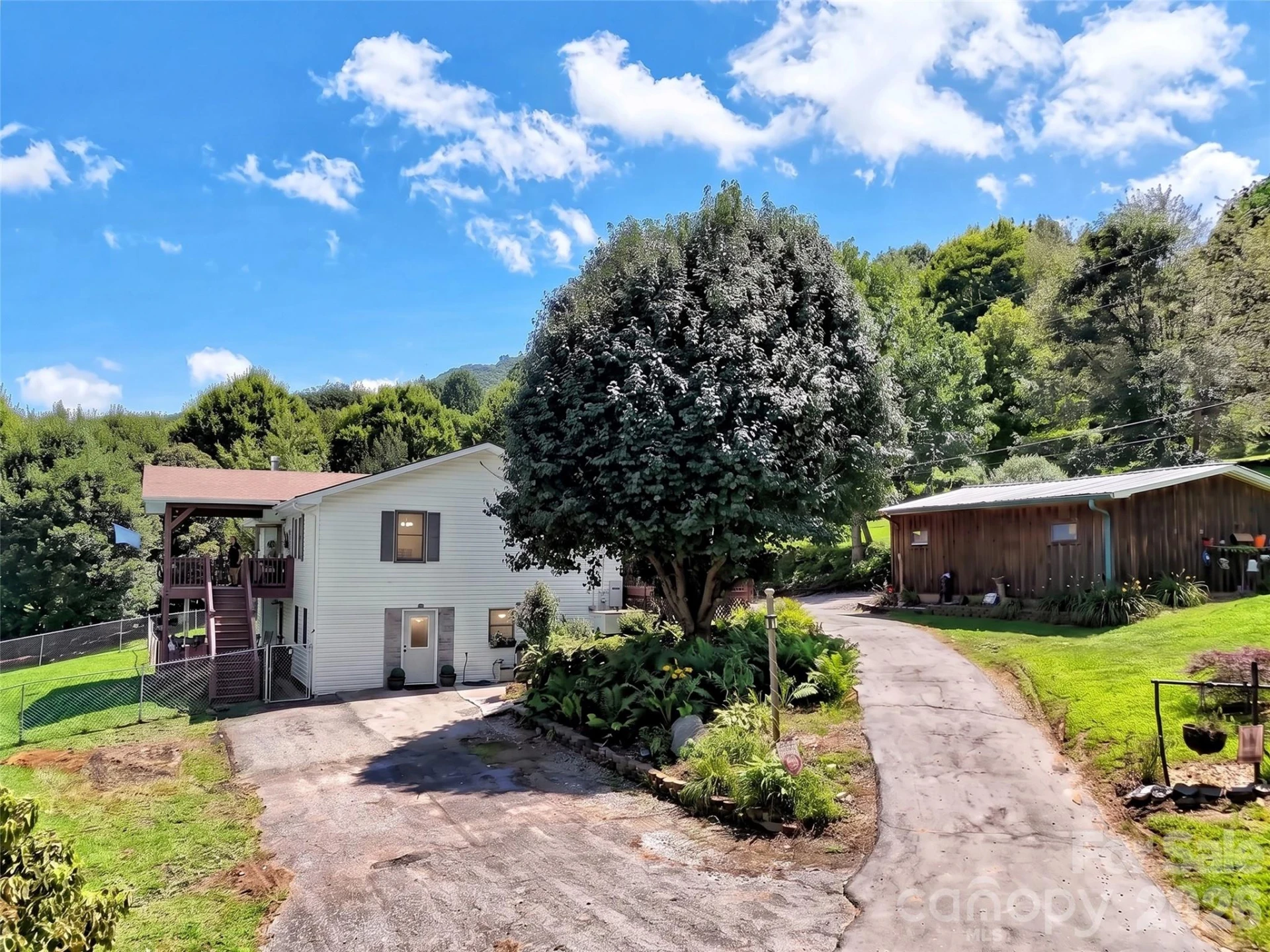 555 Acres View Drive - Photo 39