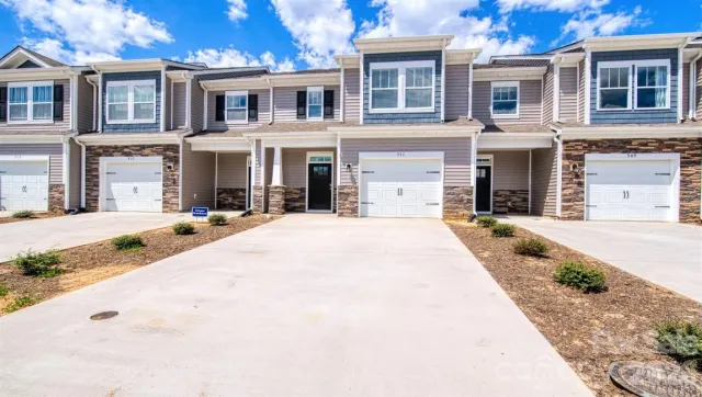 54 Creekview Road, Hendersonville, NC, 28792