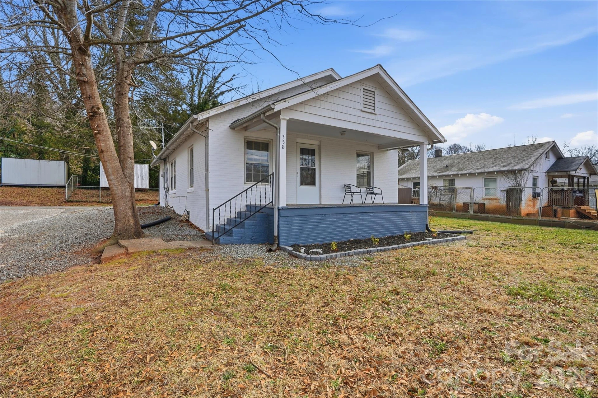 358 N Cleghorn Street - Photo 2