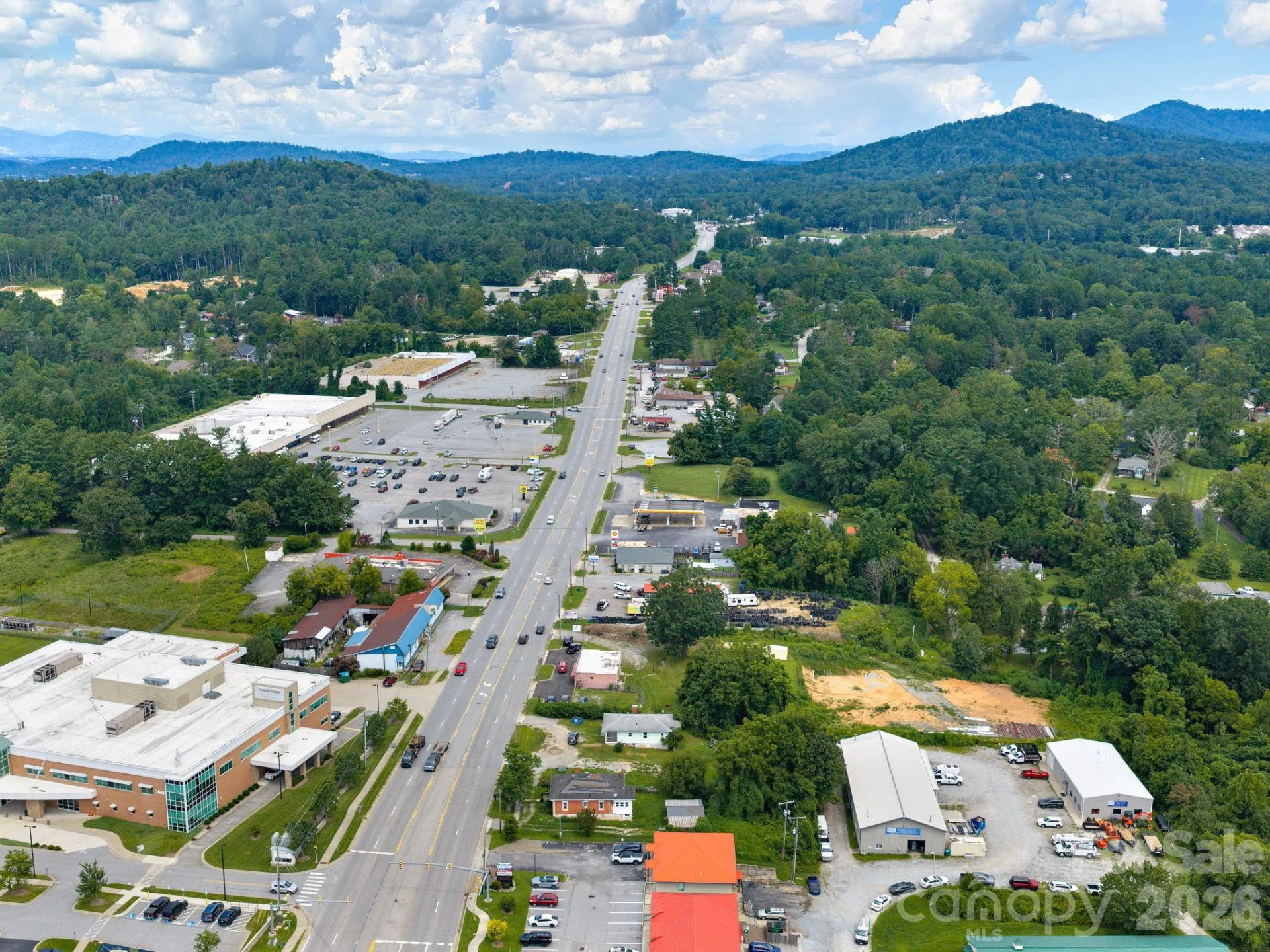 2652 Hendersonville Road - Photo 3