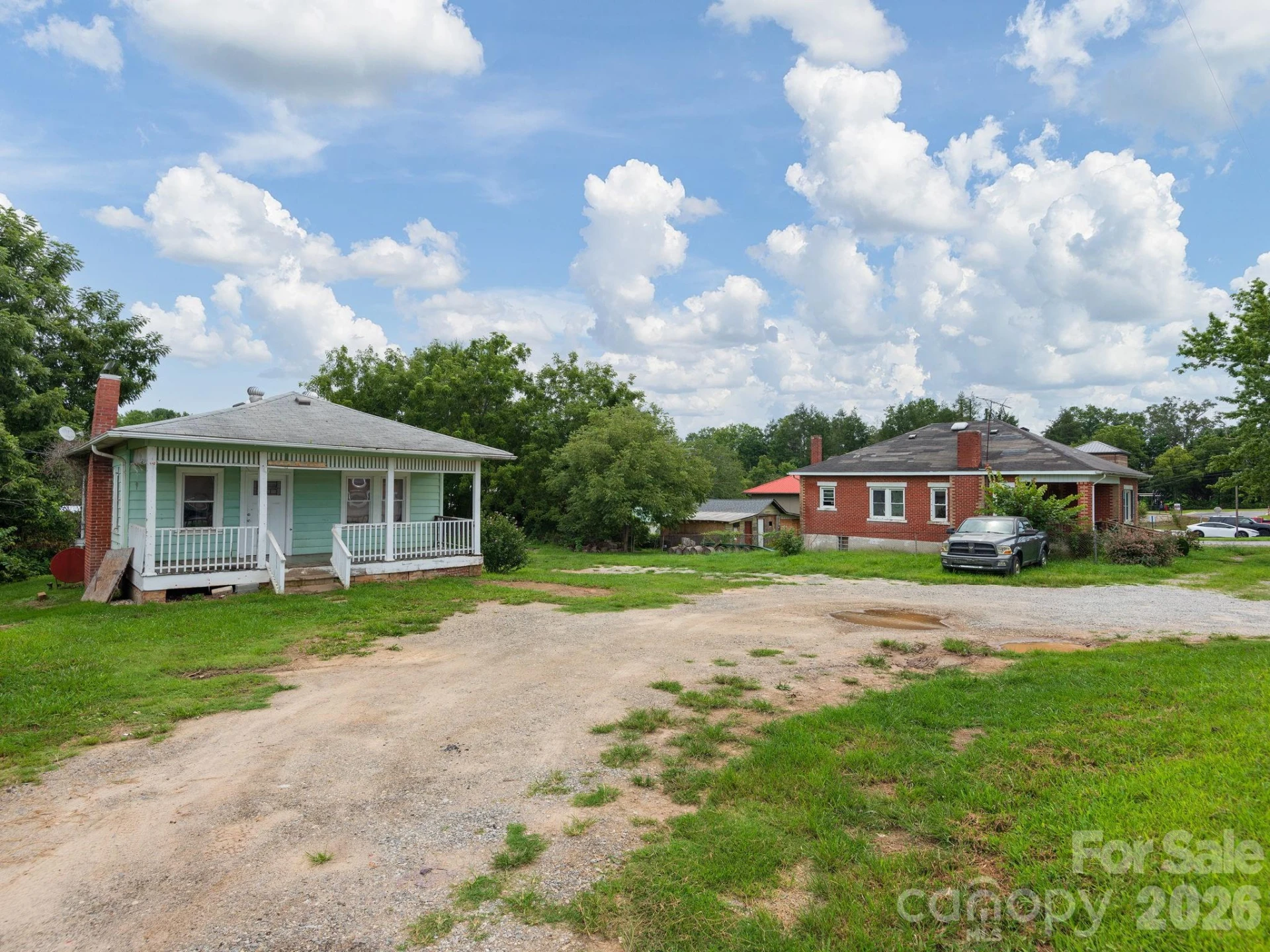 2652 Hendersonville Road - Photo 7