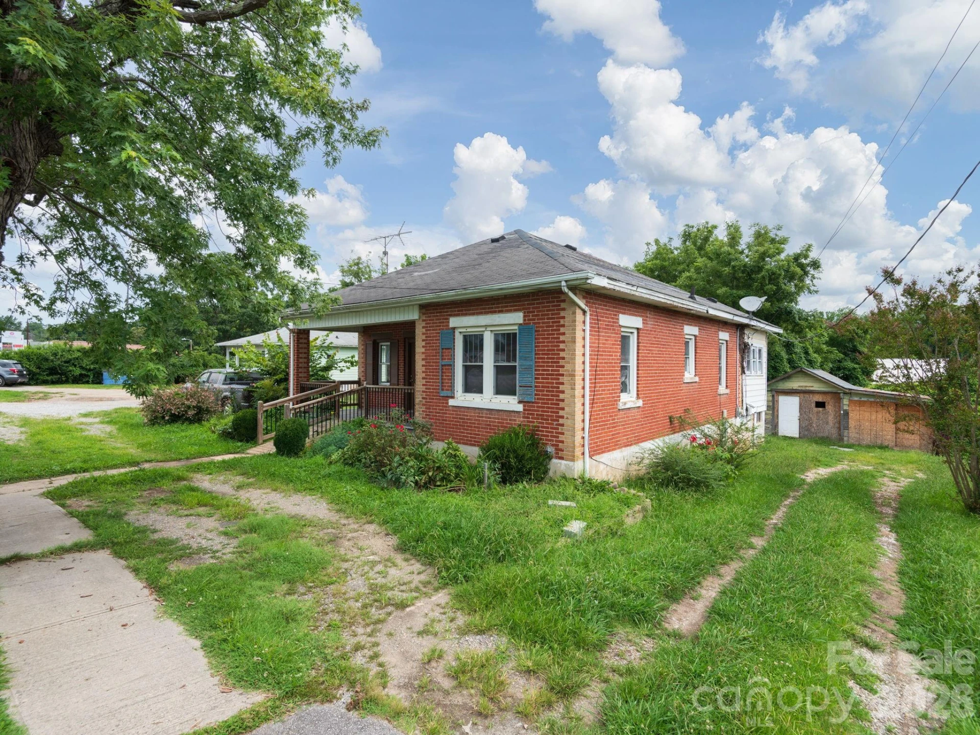 2652 Hendersonville Road - Photo 8