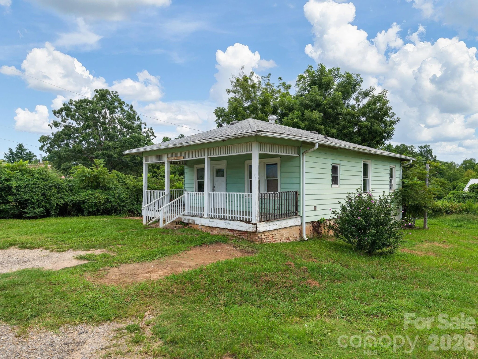 2652 Hendersonville Road - Photo 10