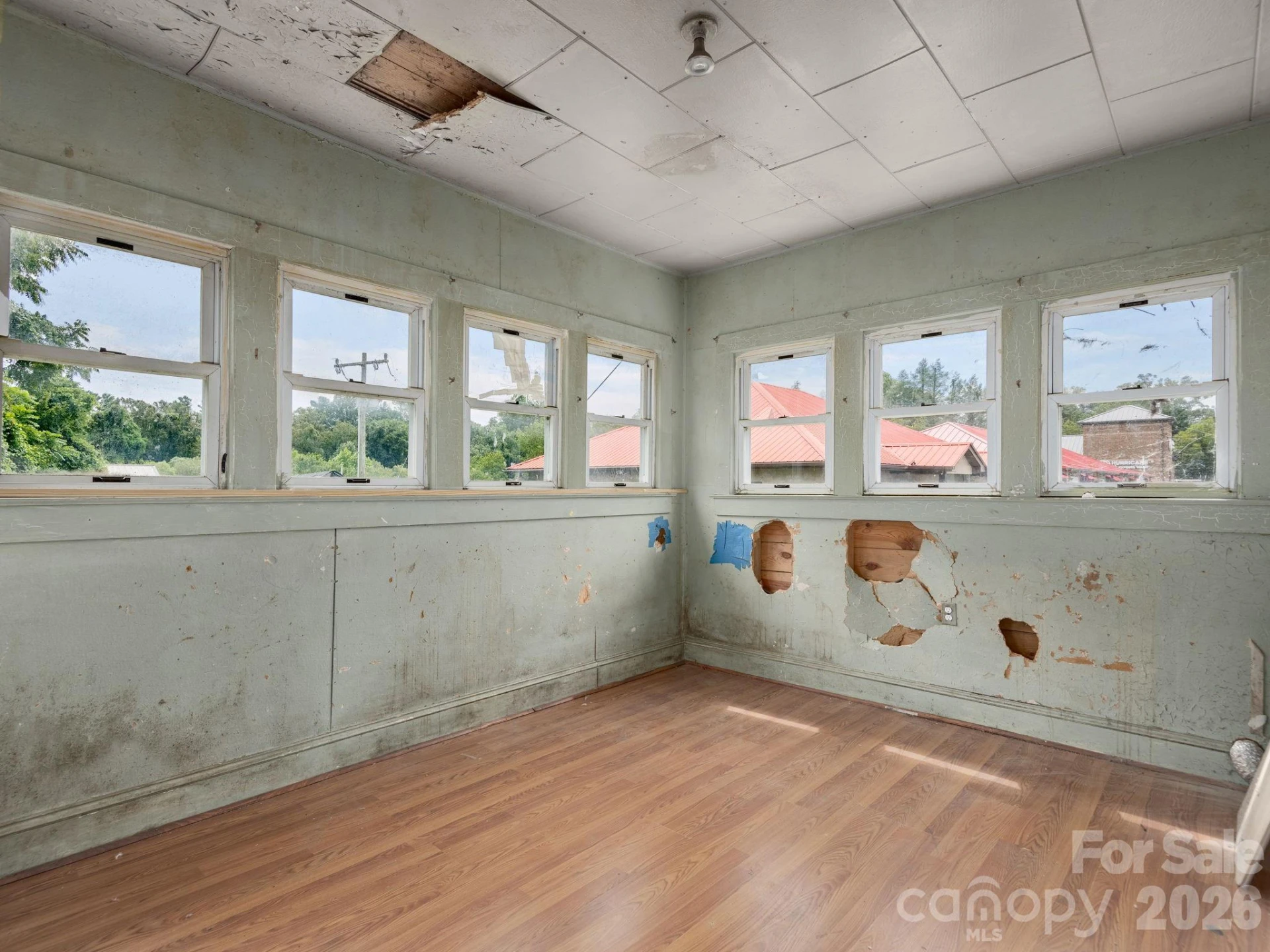 2652 Hendersonville Road - Photo 20