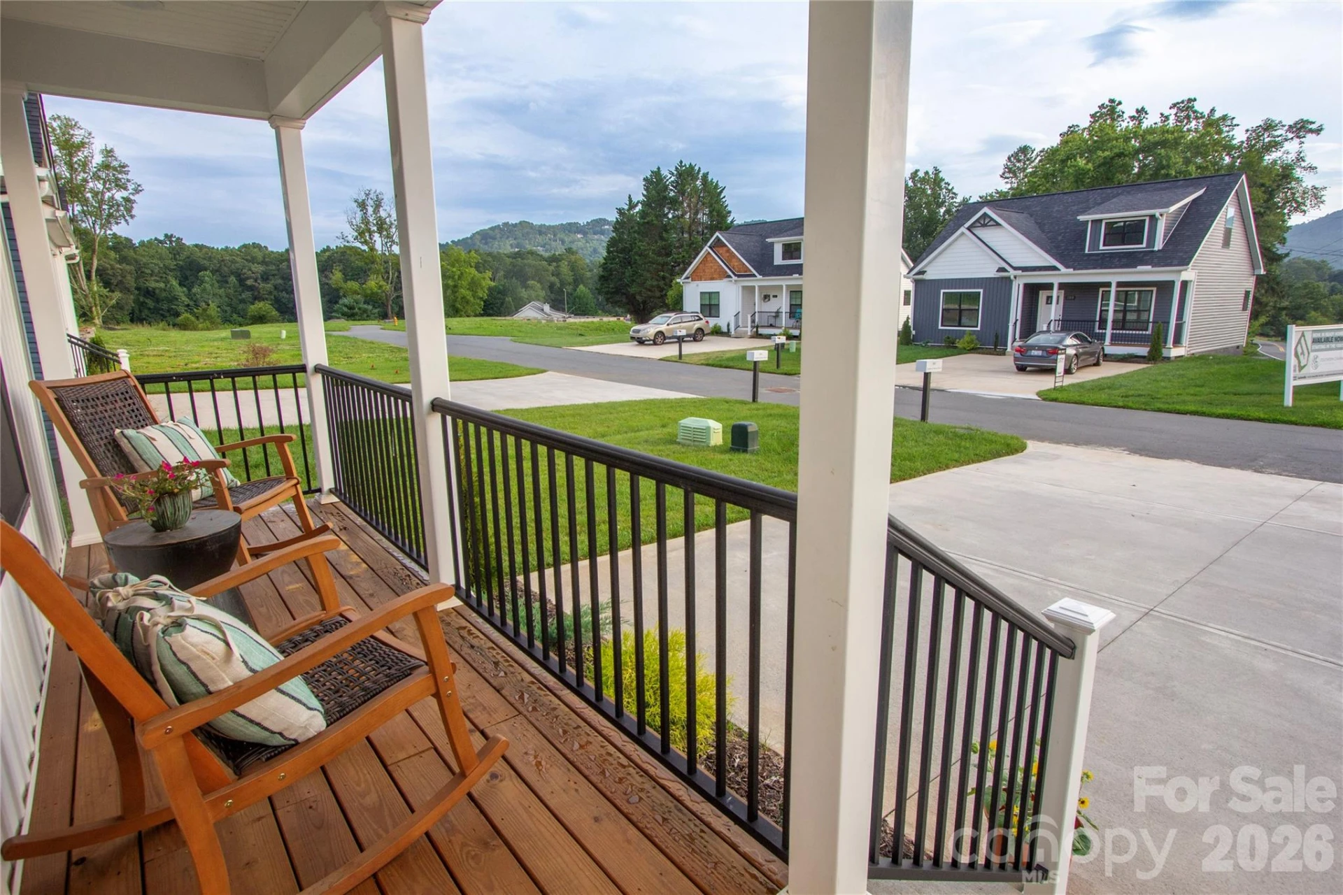 202 Southern Charm Road - Photo 4