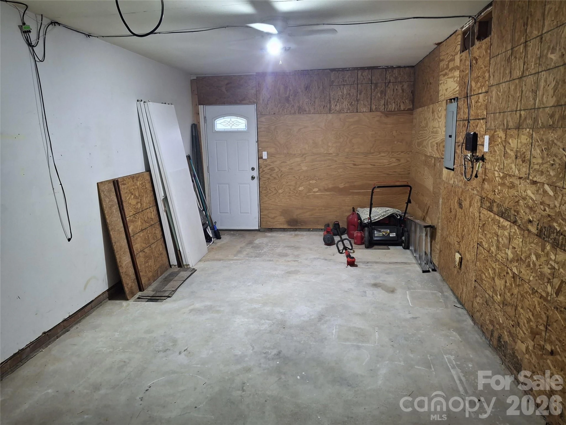204 Scottlynn Drive - Photo 3
