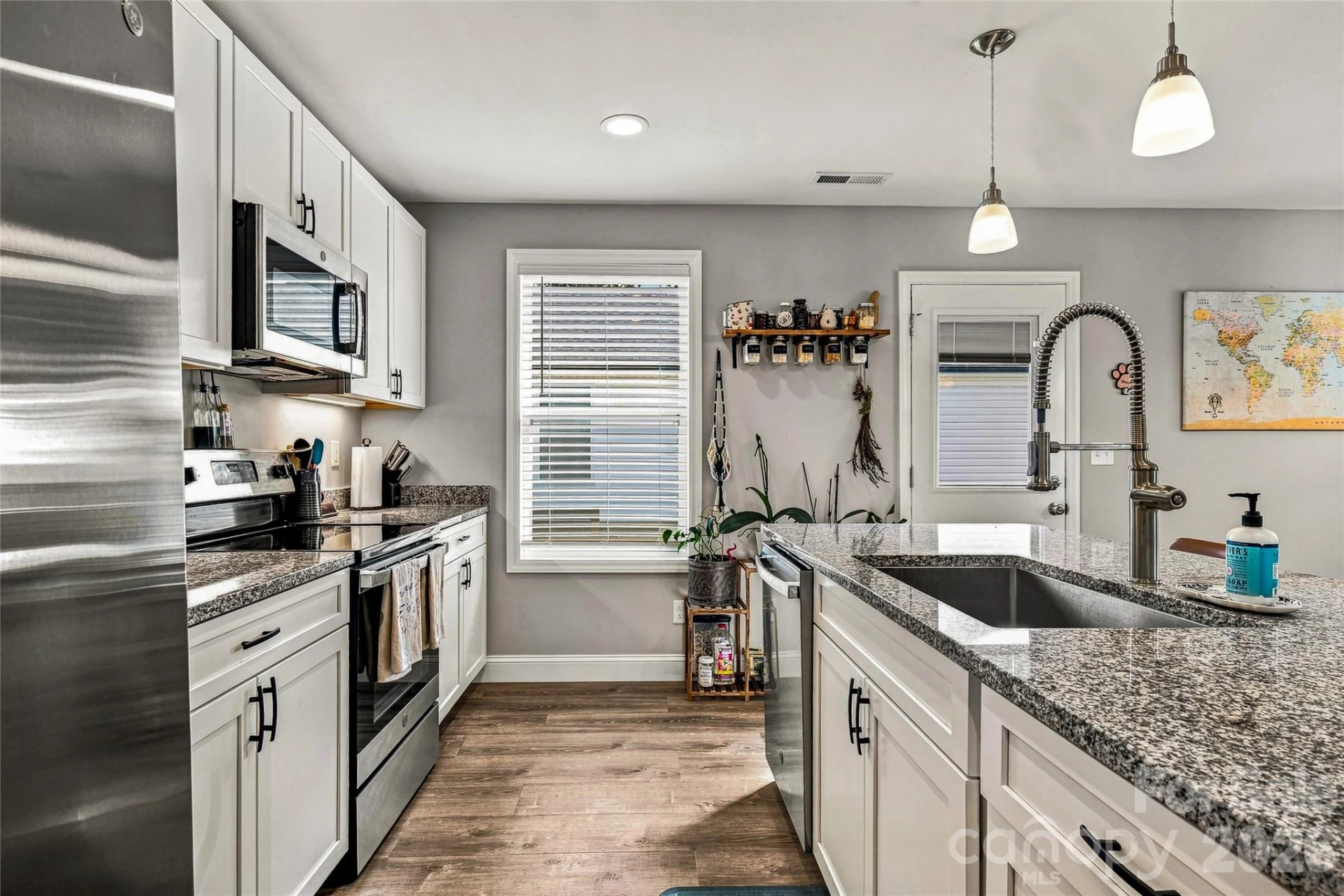 619 Edgewood Avenue - Photo 19