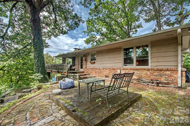 70 Dogwood Drive, Hendersonville, NC, 28791