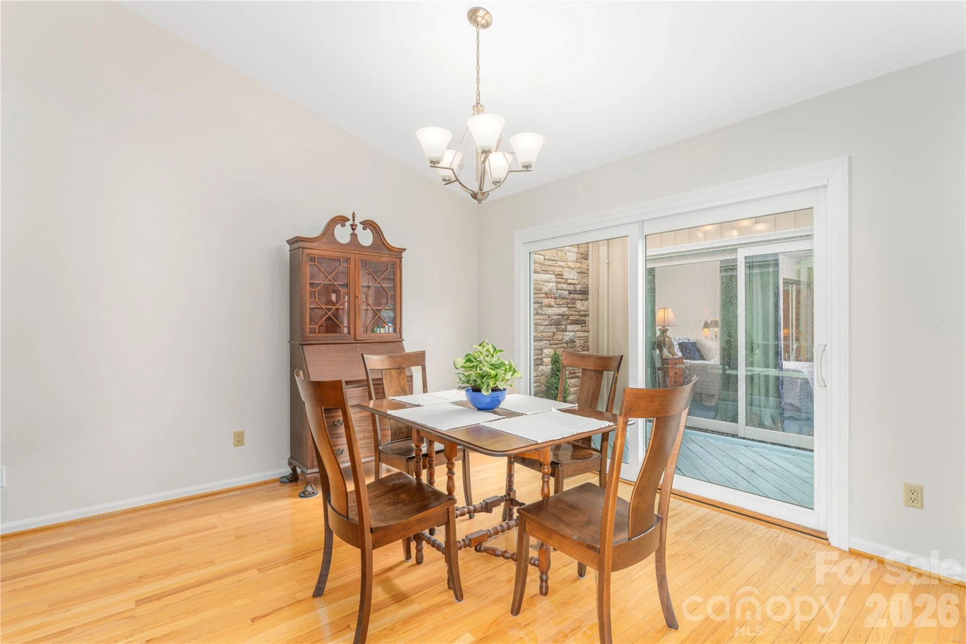 121 Deerlake Drive - Photo 7