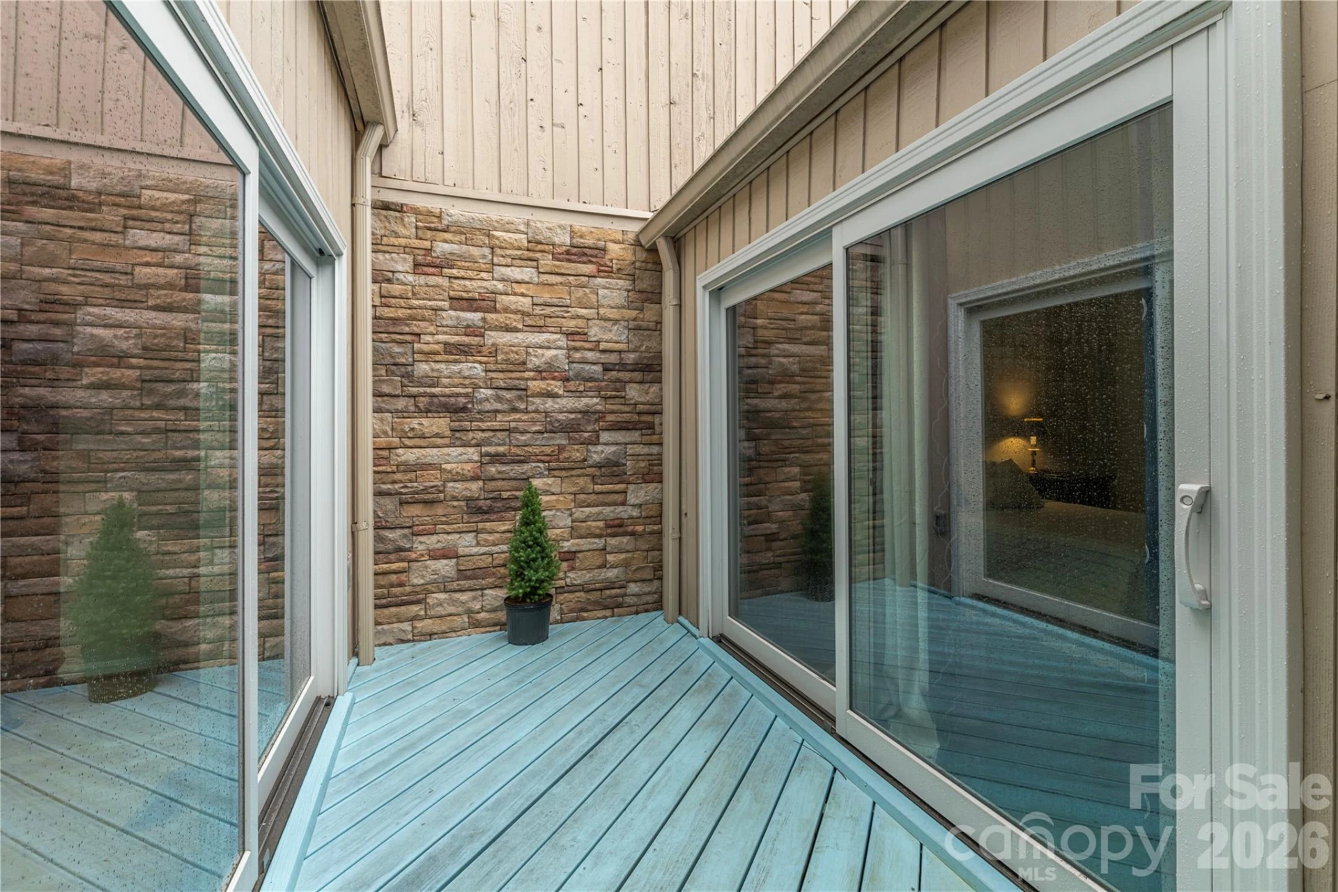 121 Deerlake Drive - Photo 16