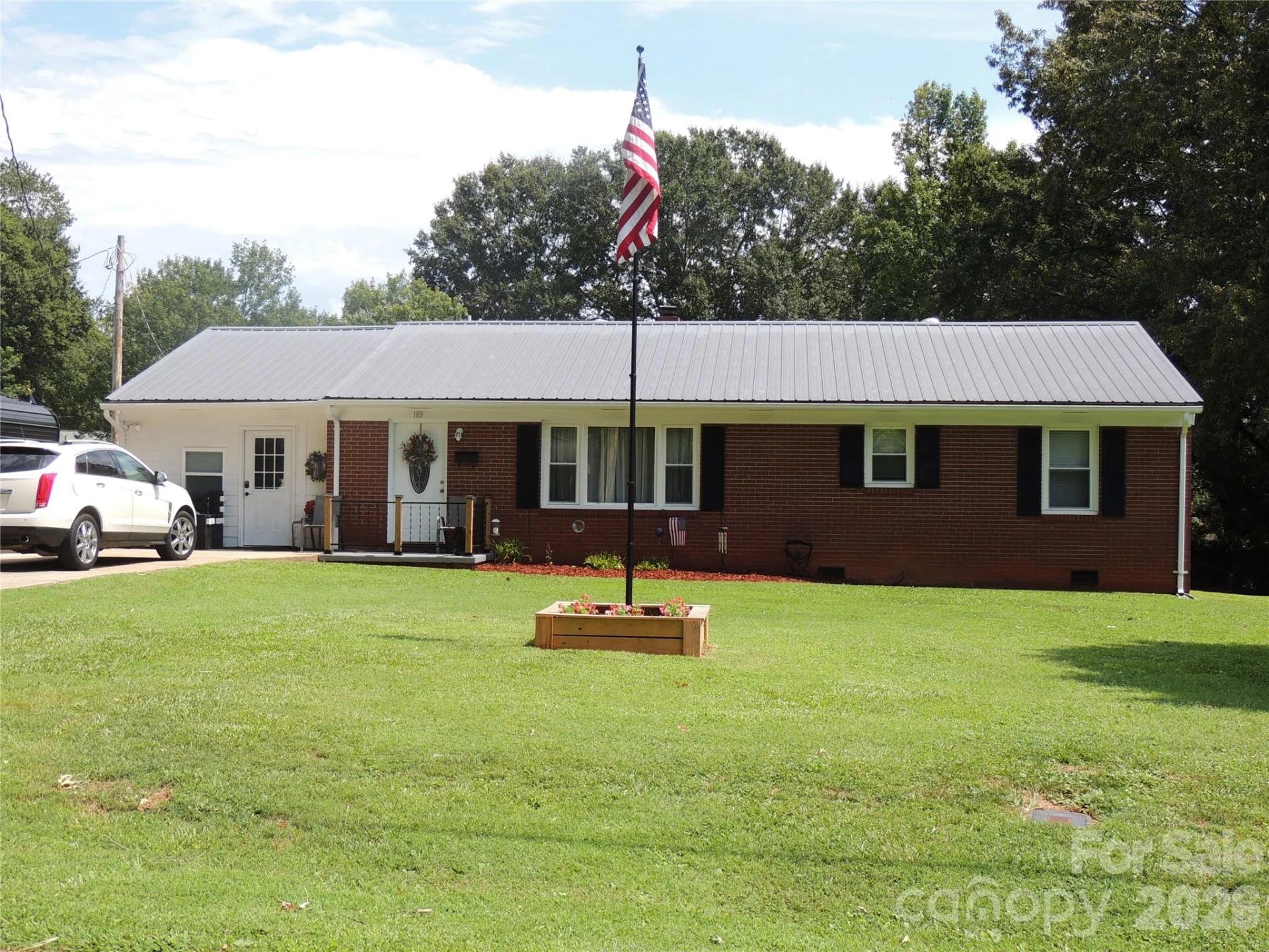 189 Westwood Drive - Photo 2