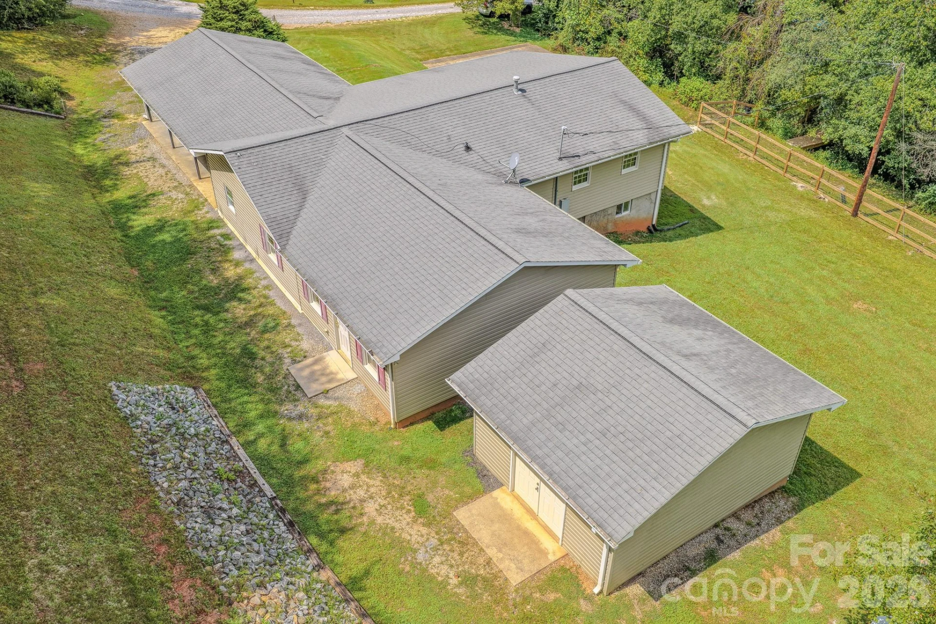 163 Meadowbrook Lane - Photo 3