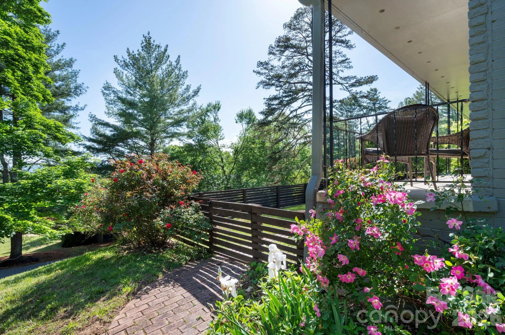 301 Stratford Road - Photo 4