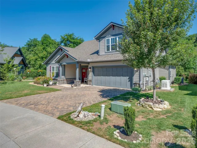 217 Hogans View Circle, Hendersonville, NC, 28739
