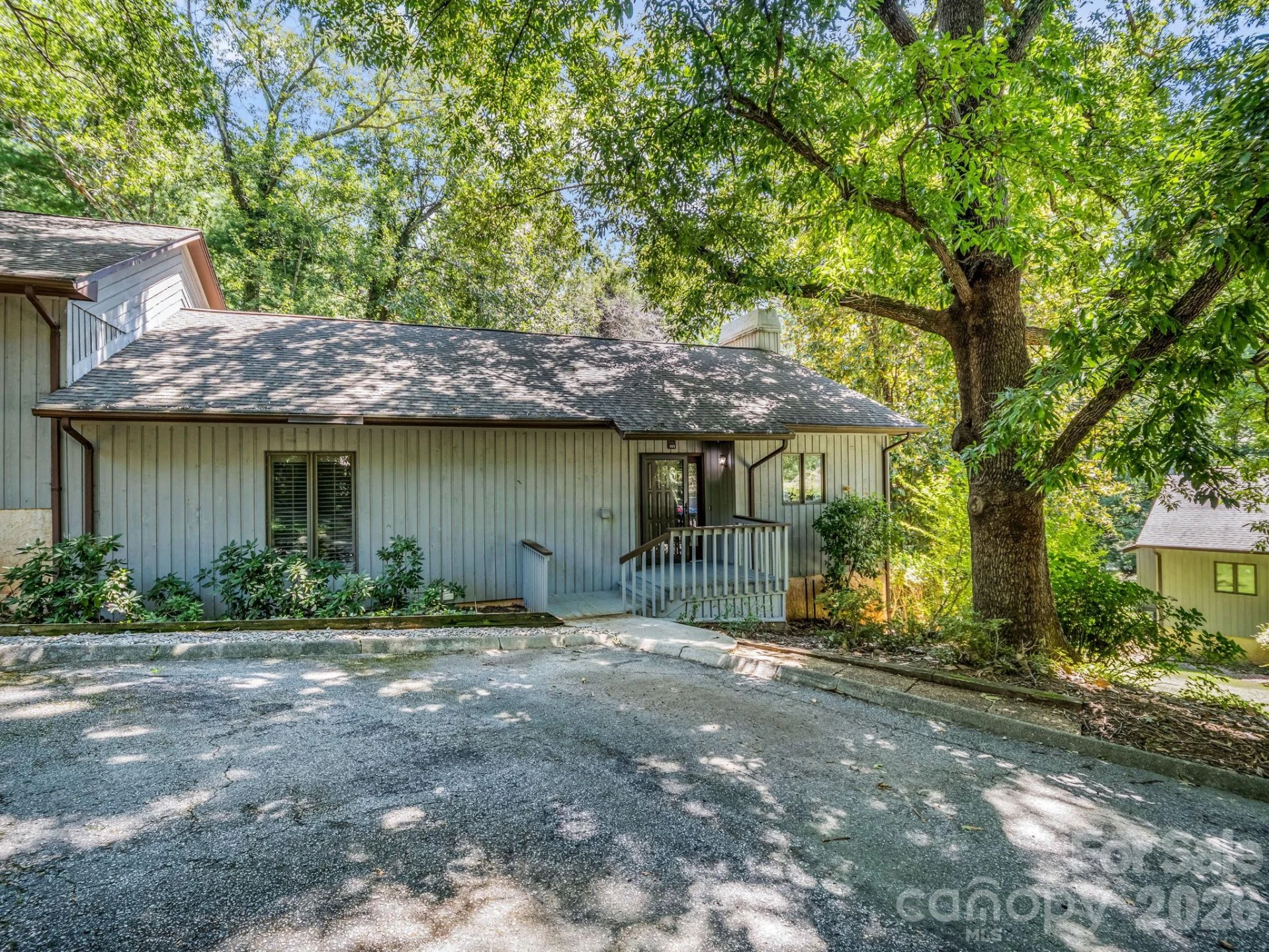 335 Melrose Avenue #111 - Photo 4