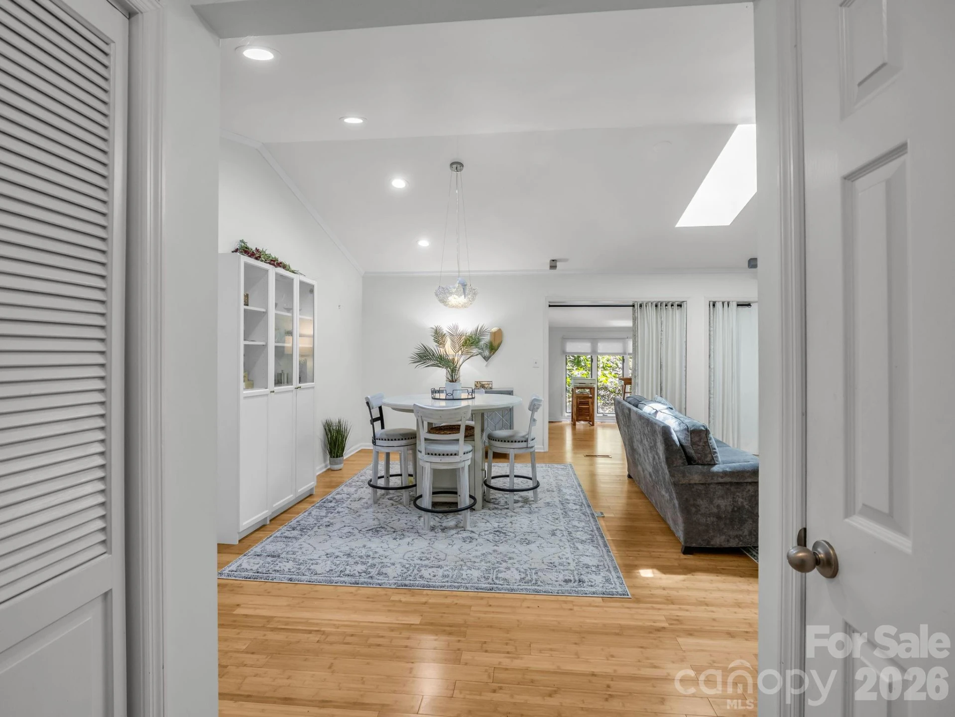 335 Melrose Avenue #111 - Photo 8