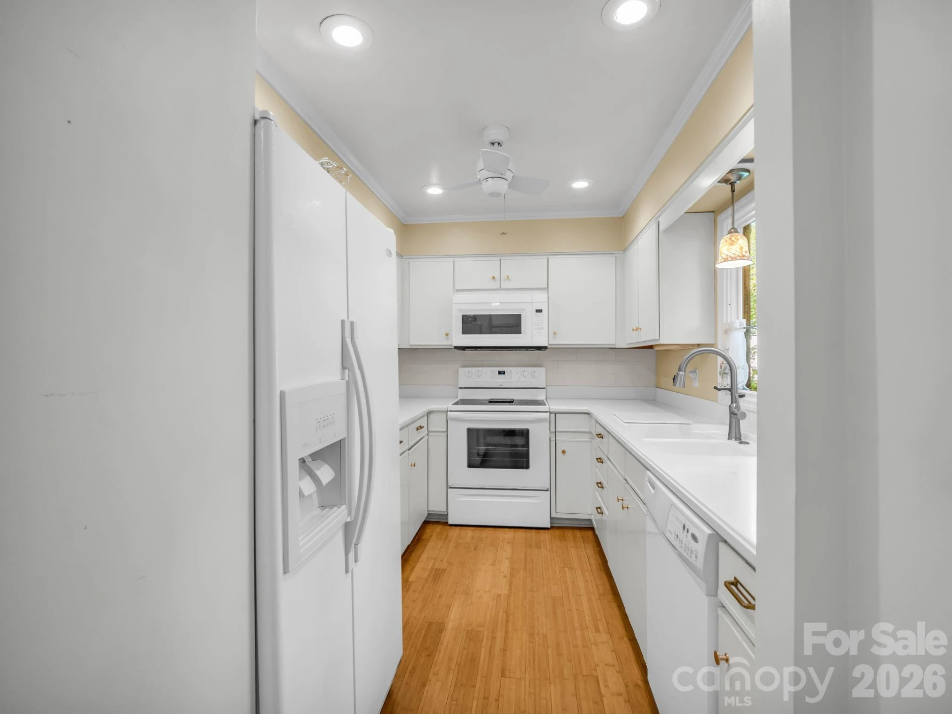 335 Melrose Avenue #111 - Photo 9