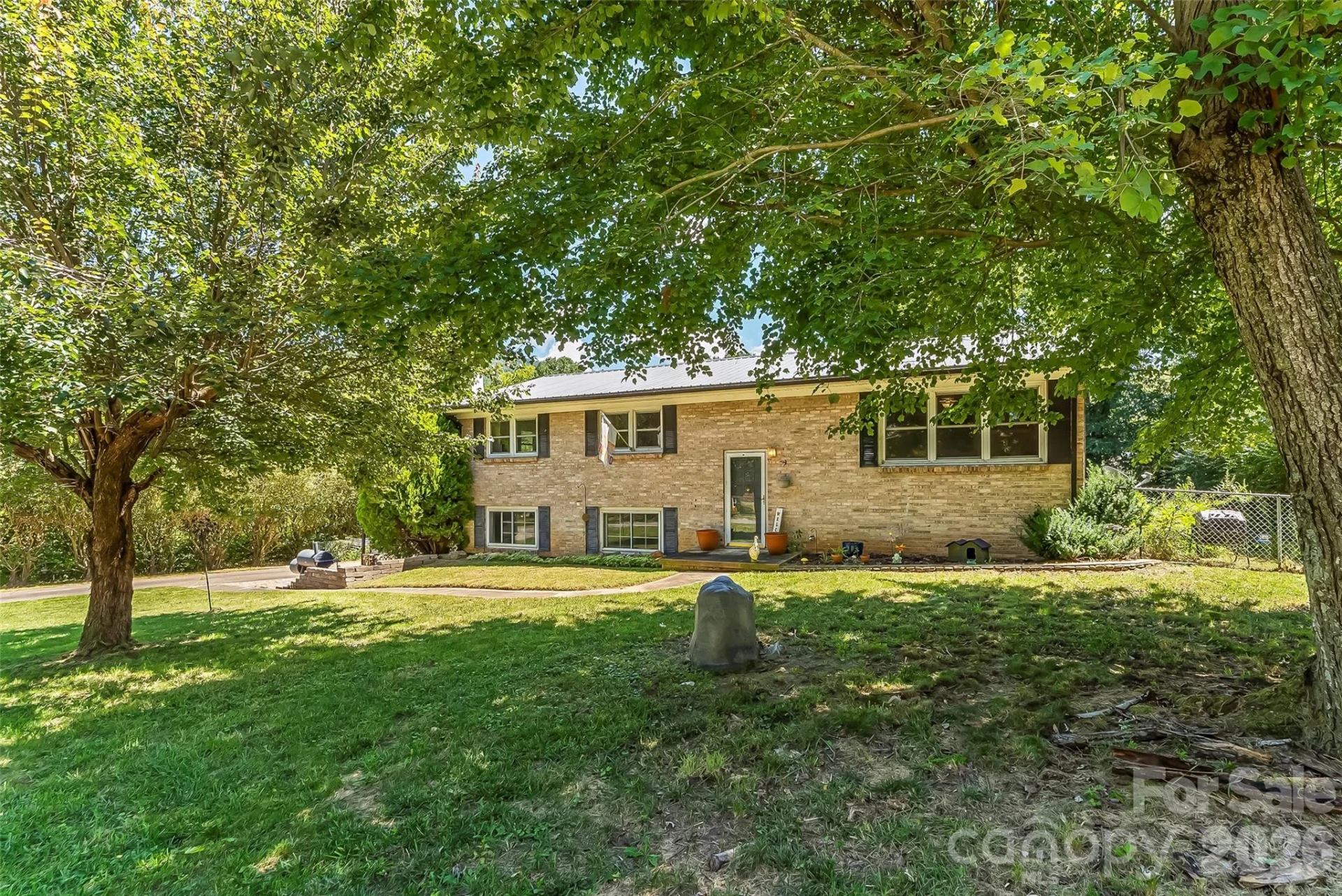 312 Hidden Valley Circle