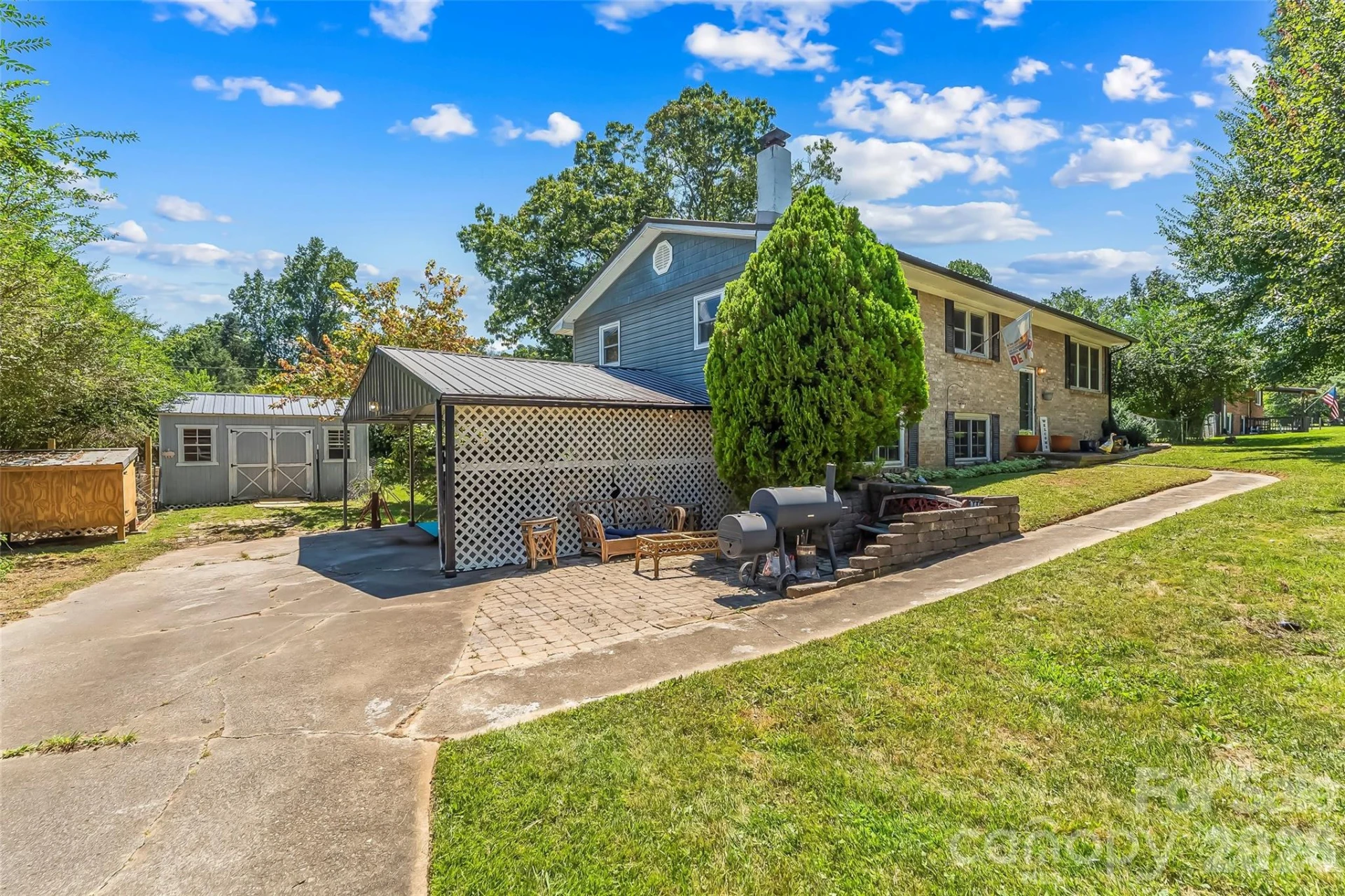 312 Hidden Valley Circle - Photo 2