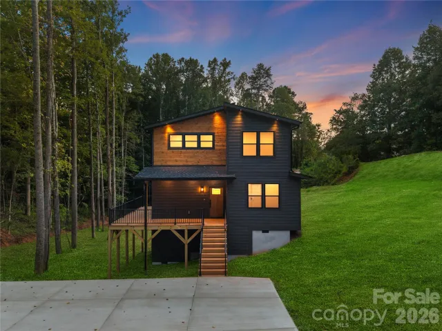 129 Quiet Woods Drive, Leicester, NC, 28748