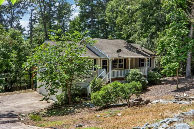 7 Maple Leaf Drive, Hendersonville, NC, 28739