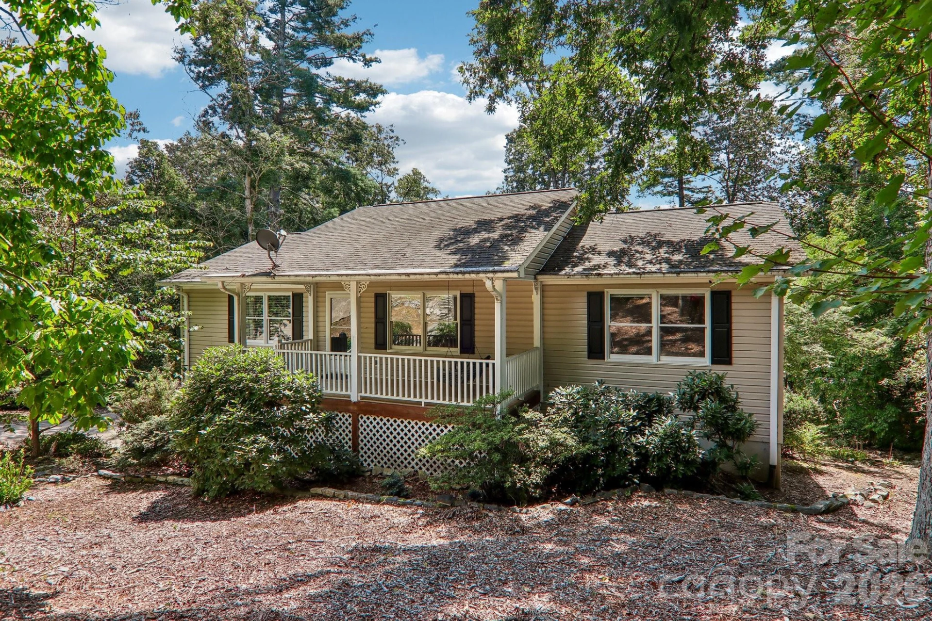 7 Maple Leaf Drive - Photo 2