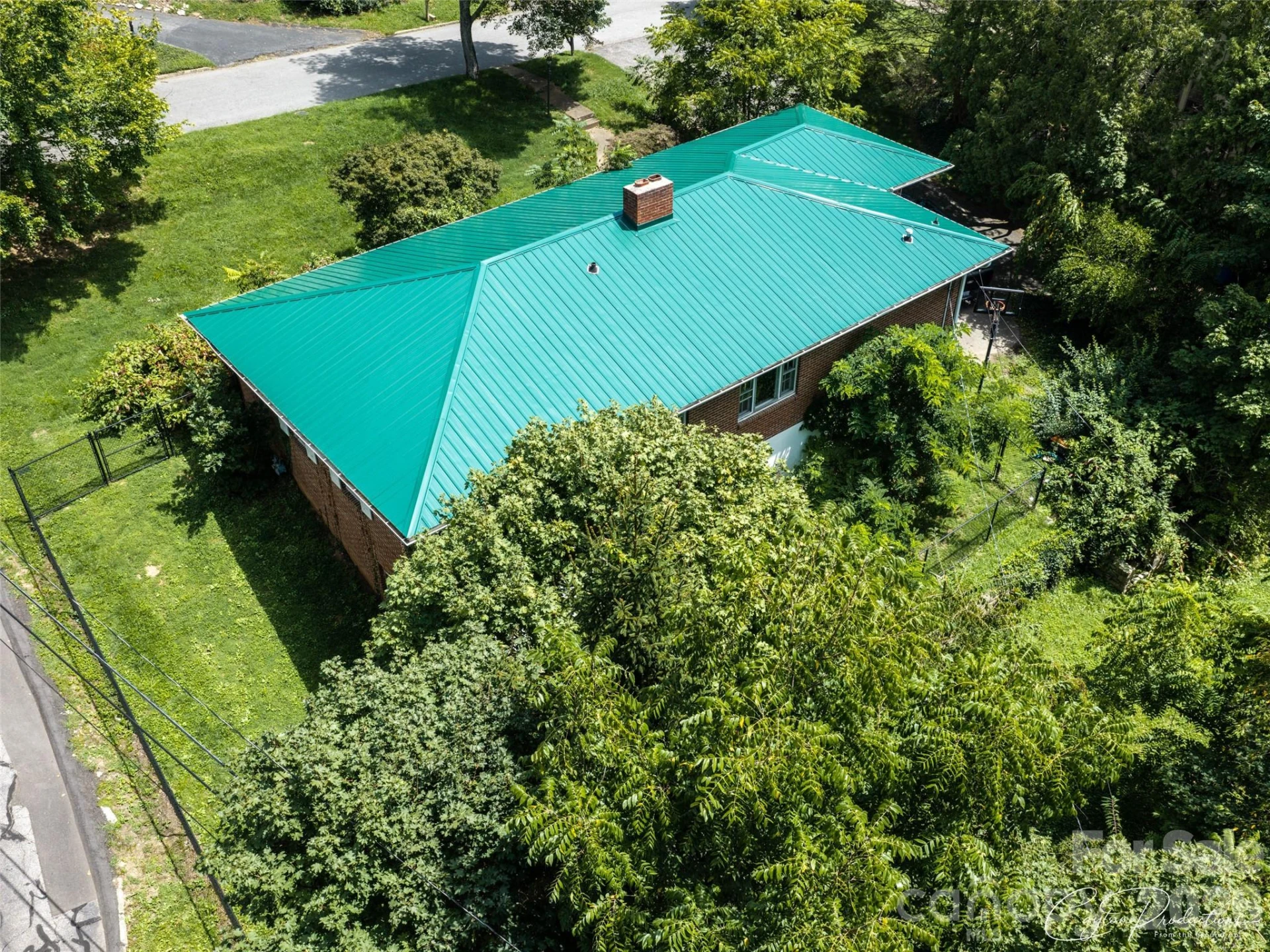 150 Stratford Road - Photo 4