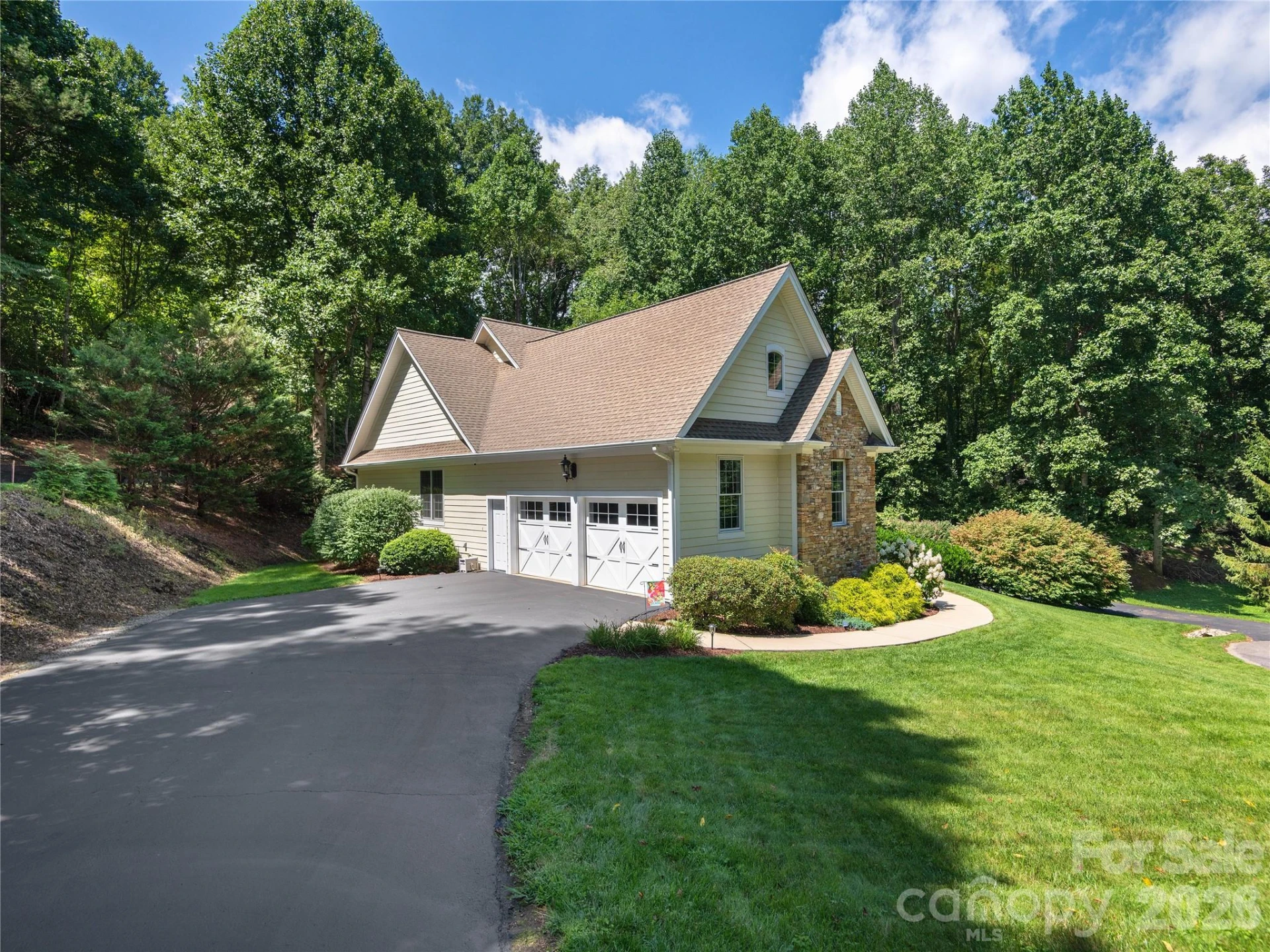 314 Summerset Drive - Photo 3
