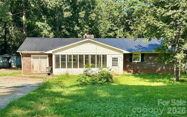 886 Pearidge Road