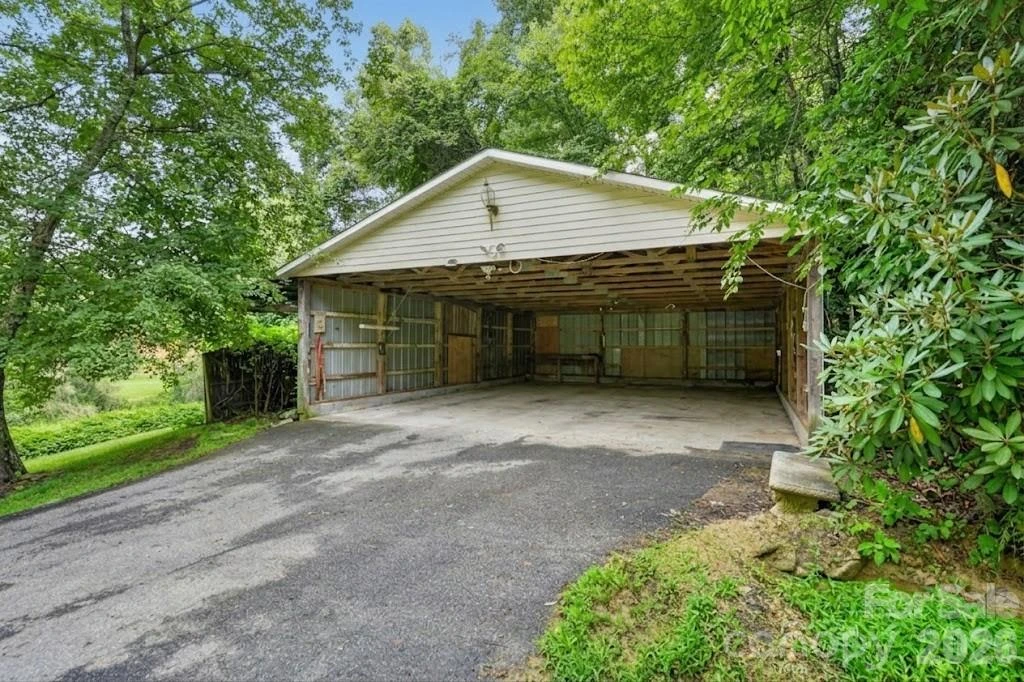 168 Huntley Road - Photo 3