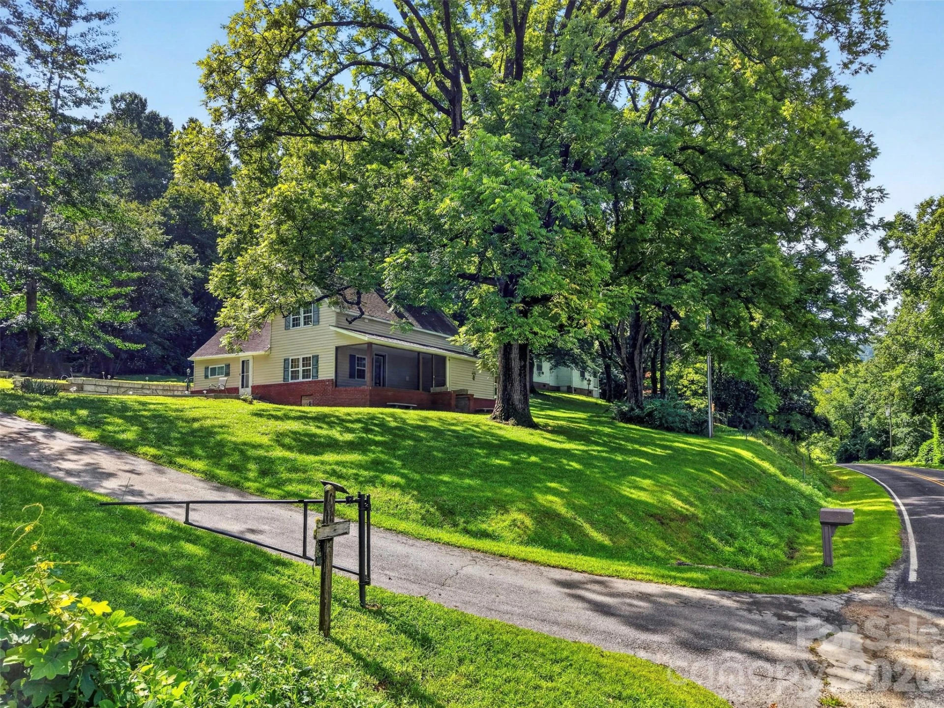 168 Huntley Road - Photo 4