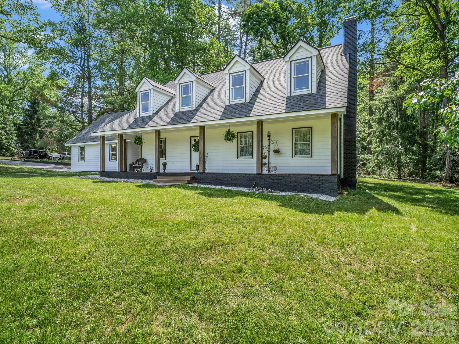 213 Raintree Drive - Photo 3