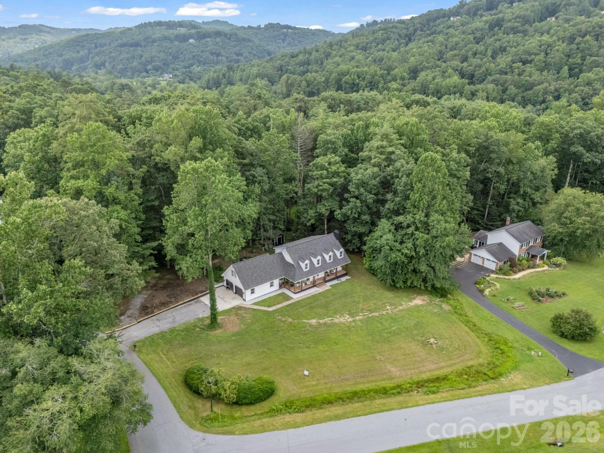 213 Raintree Drive - Photo 4