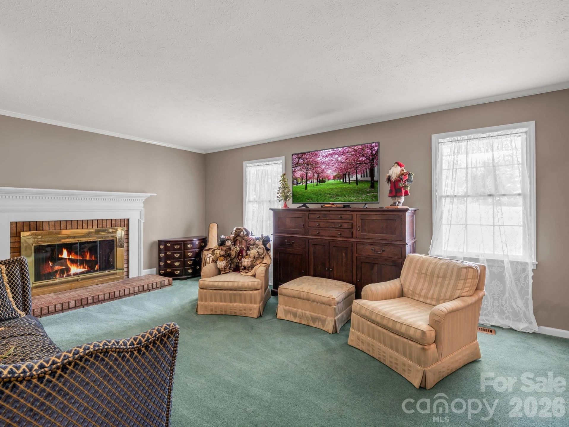 213 Raintree Drive - Photo 8