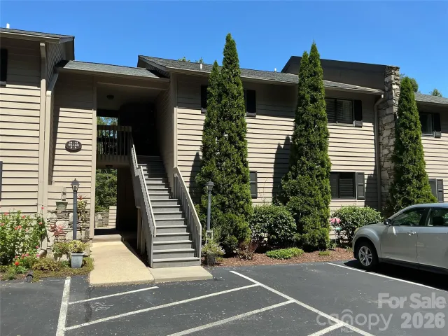 47 Lake Drive