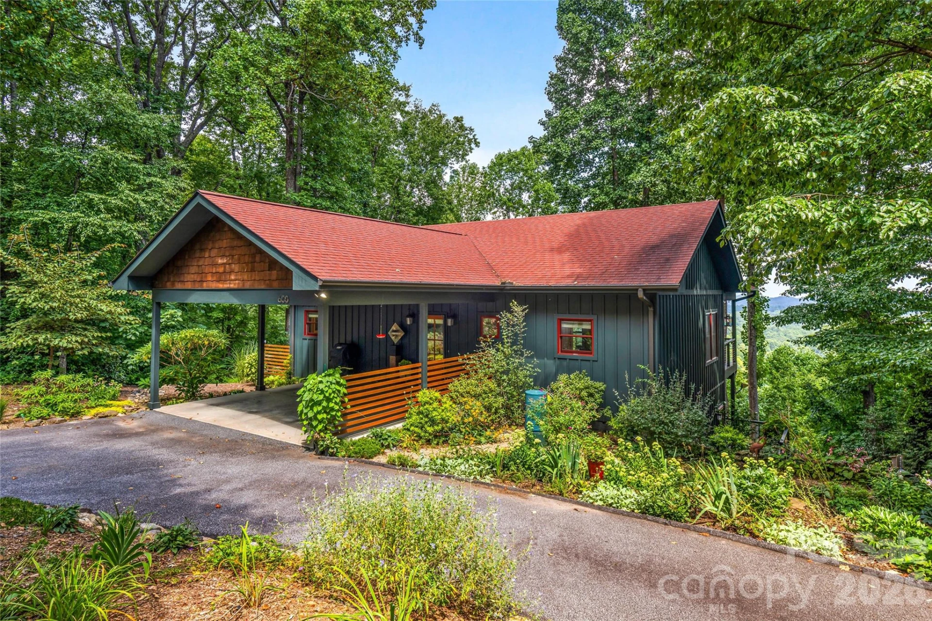 600 Tanglewood Lane - Photo 2